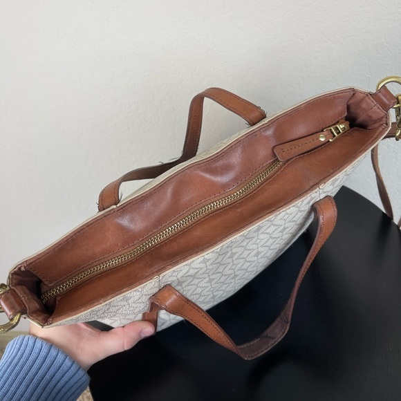 Fossil Cream Patterned Small Tote Crossbody Bag - Picture 9 of 11